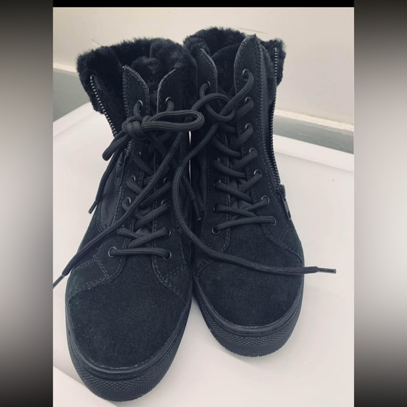COUGAR DUBLINER SUEDE Boots- W- US 7 - Picture 2 of 5